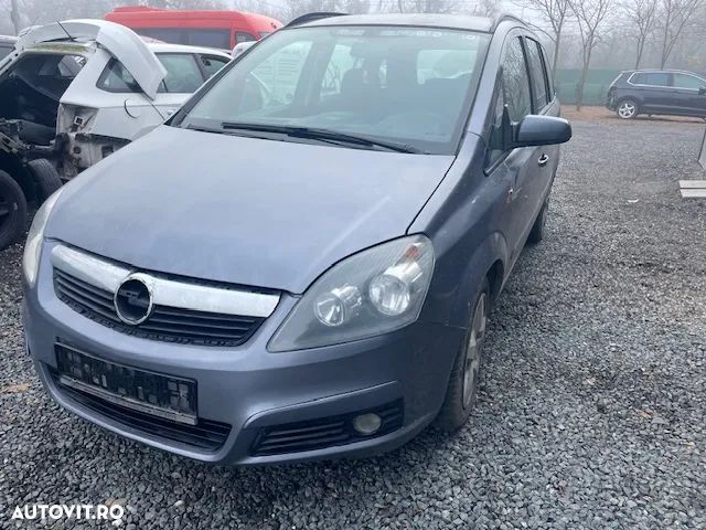 Dezmembrez Opel Zafira B 1.9 Z19DT 120 cp euro 4 - 4