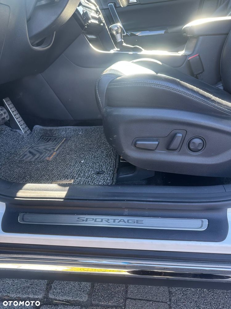 Kia Sportage 2,0 CRDI AWD GT Line - 10