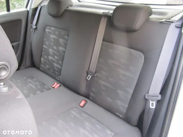 Opel Corsa 1.4 16V Active - 10