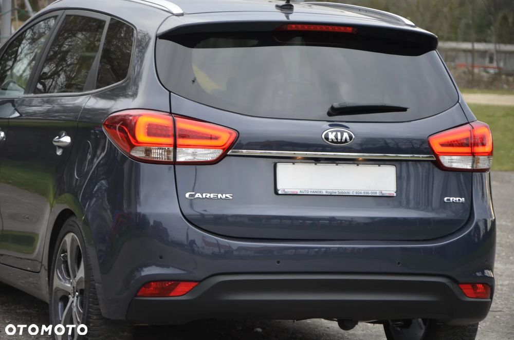 Kia Carens - 13