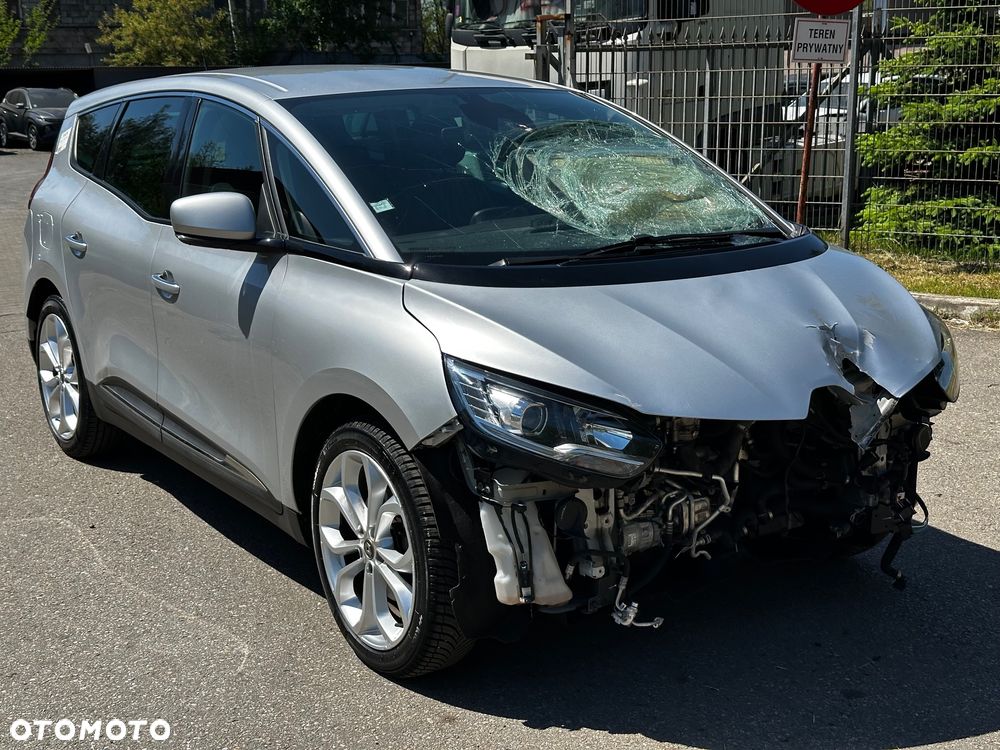 Renault Grand Scenic - 8