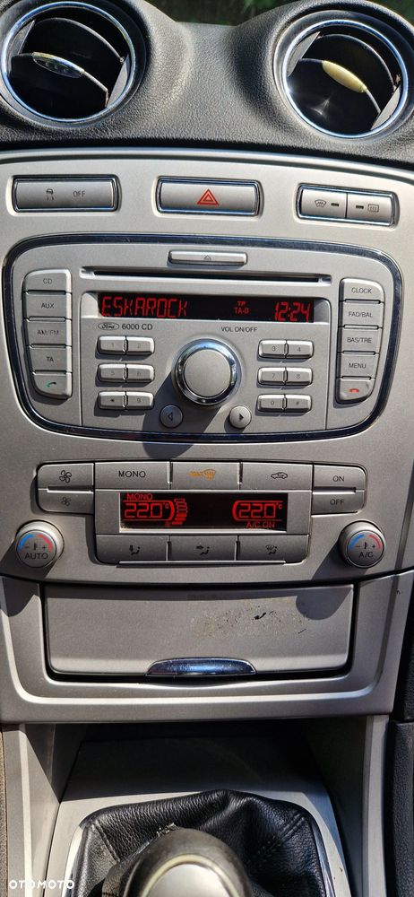 Ford Mondeo - 12