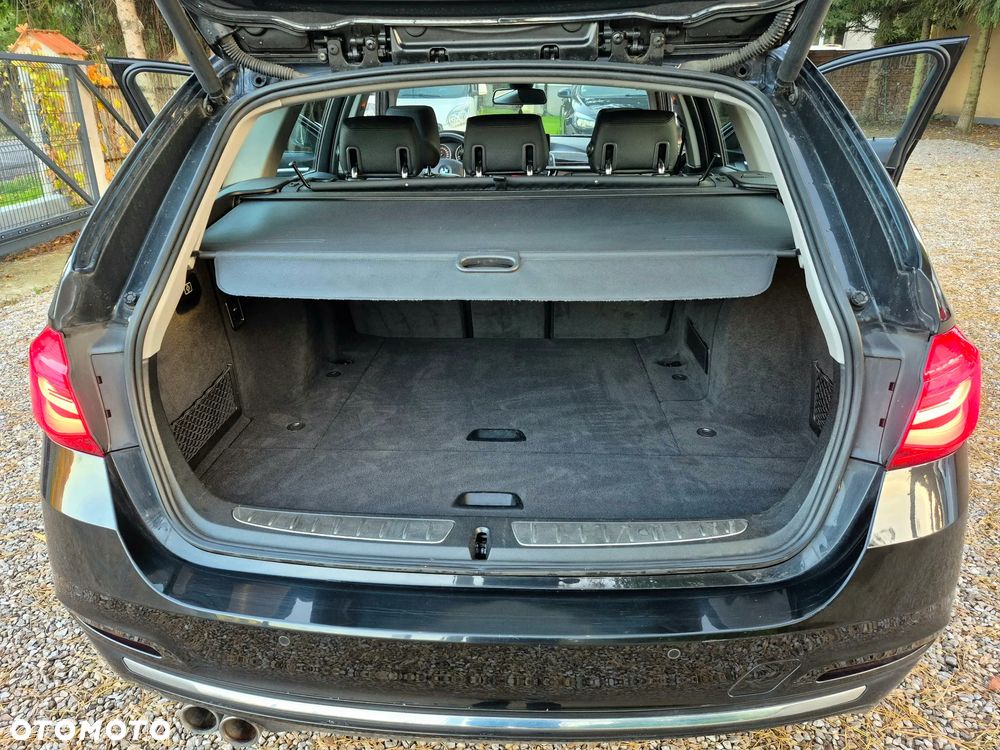 BMW Seria 3 320d Luxury Line - 25