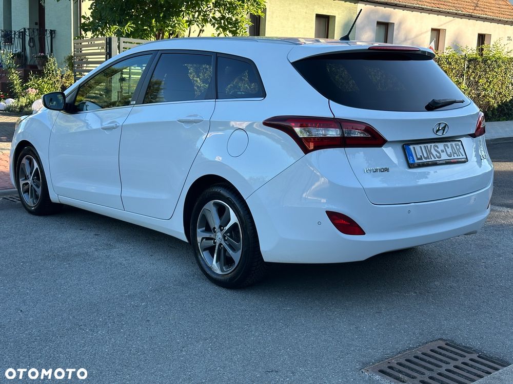 Hyundai i30 blue Kombi 1.6 GDi Passion - 5