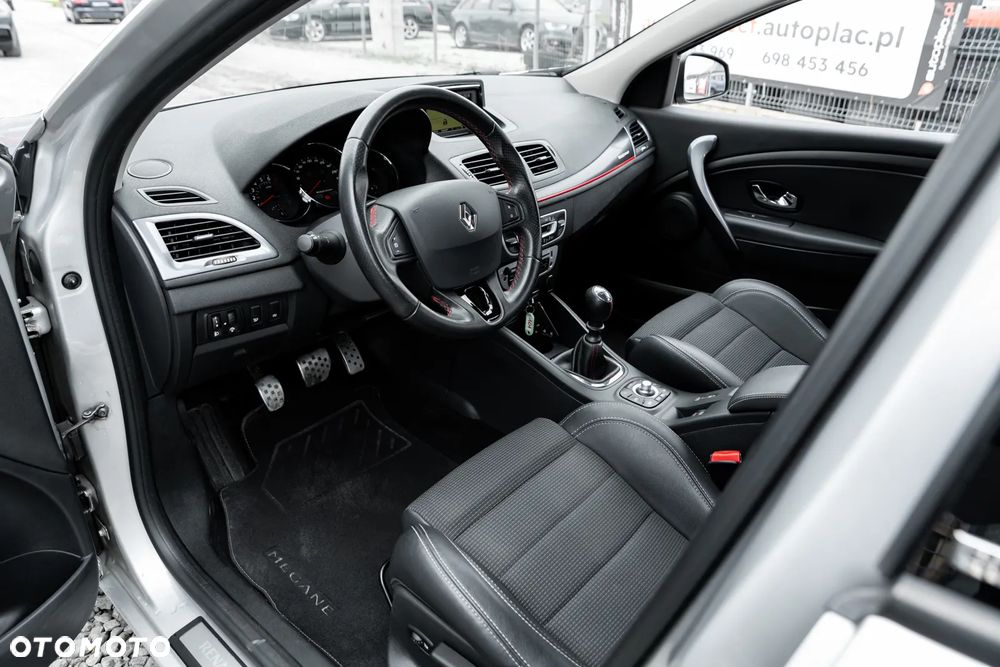 Renault Megane TCe 220 Start & Stop GTline 220 - 17