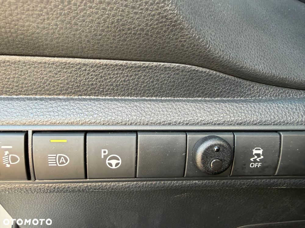 Toyota Corolla 1.8 Hybrid GPF Comfort - 17