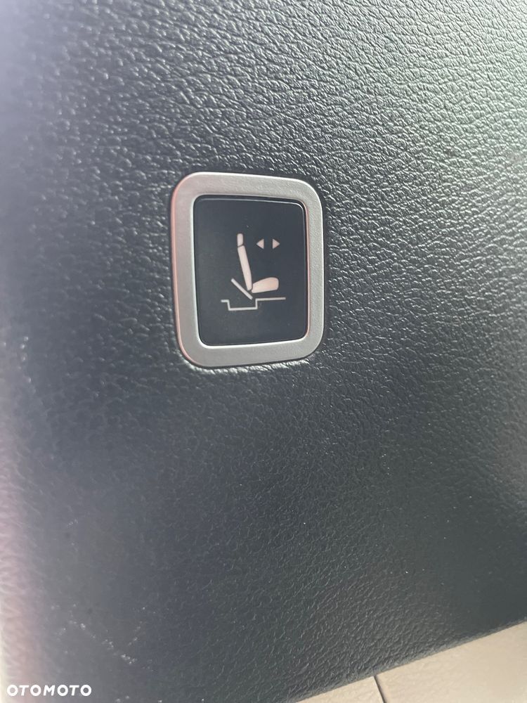 Chrysler Pacifica - 23