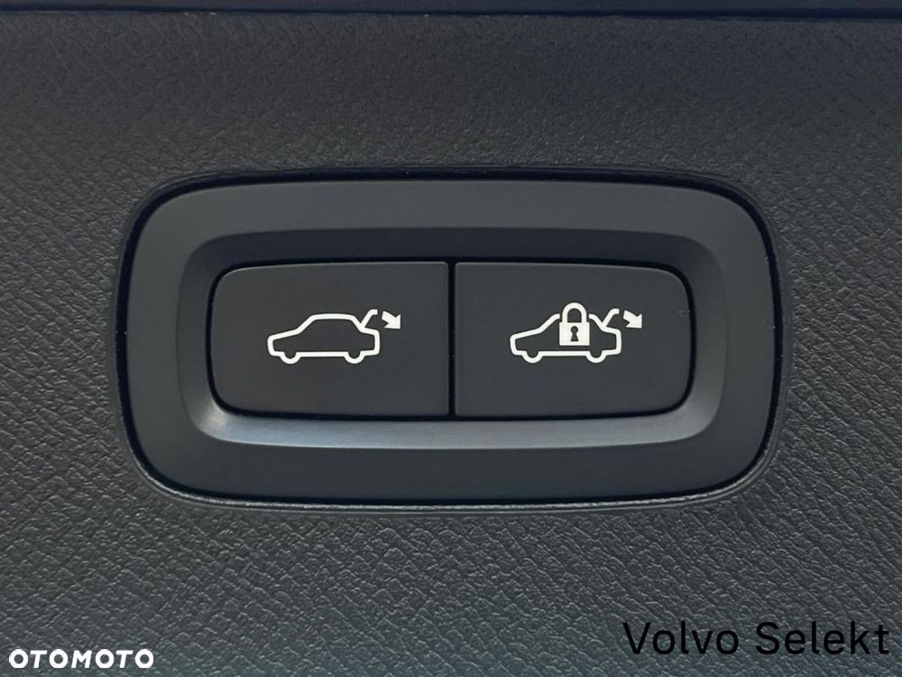 Volvo XC 90 - 35