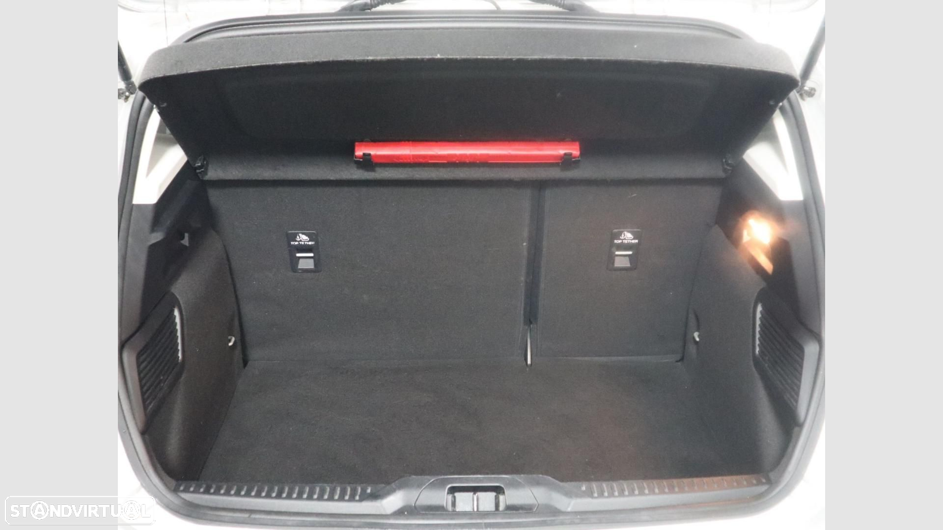 Ford Focus 1.0 EcoBoost Active X - 13