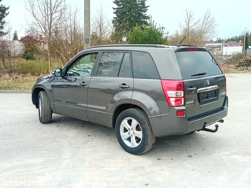 Suzuki Grand Vitara 2.4 Comfort - 3