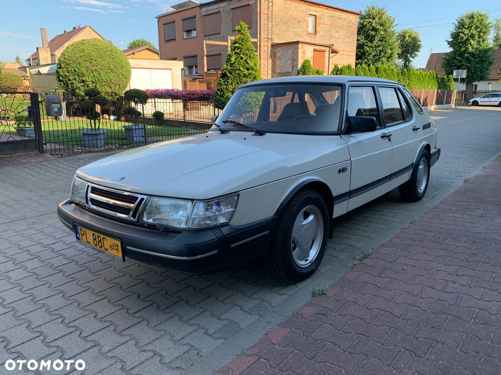 Saab 900 - 9