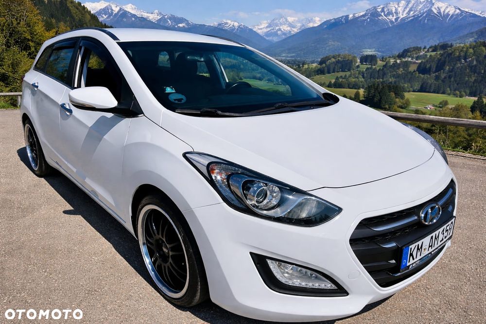 Hyundai i30 blue 1.6 GDI YES Gold - 1