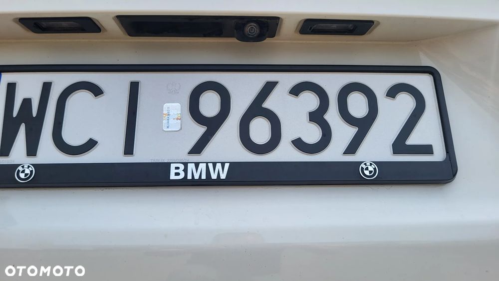 BMW Seria 2 218d - 16