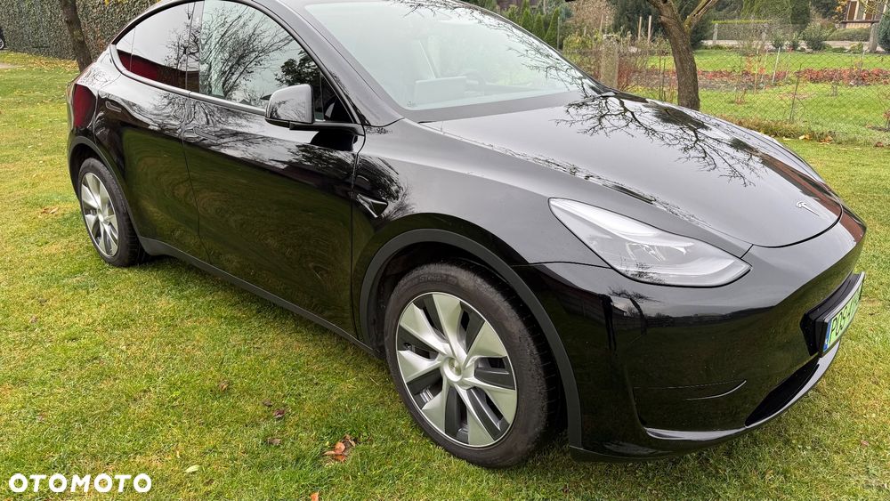 Tesla Y Model RWD - 1