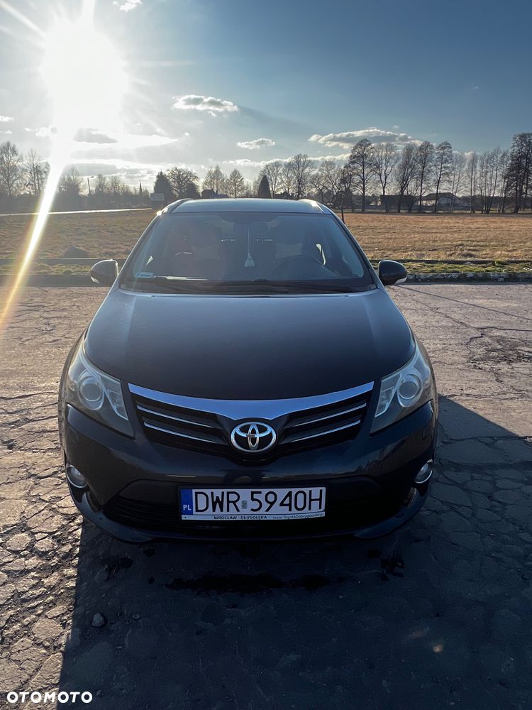 Toyota Avensis 2.0 D-4D Premium - 12