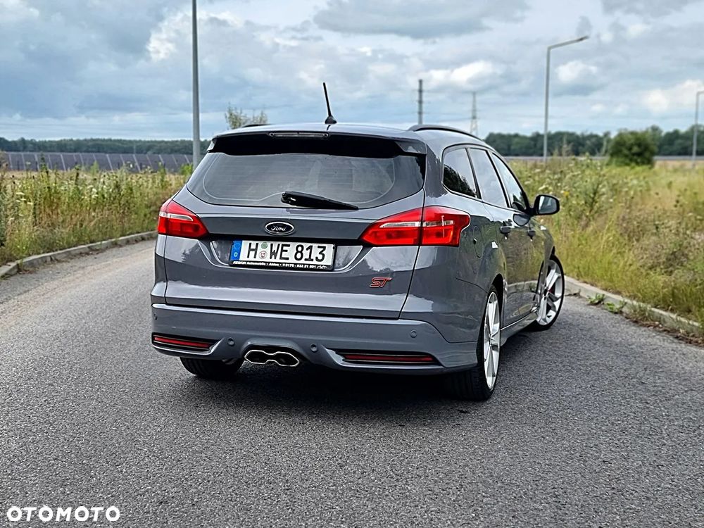 Ford Focus 2.0 TDCi ST - 11