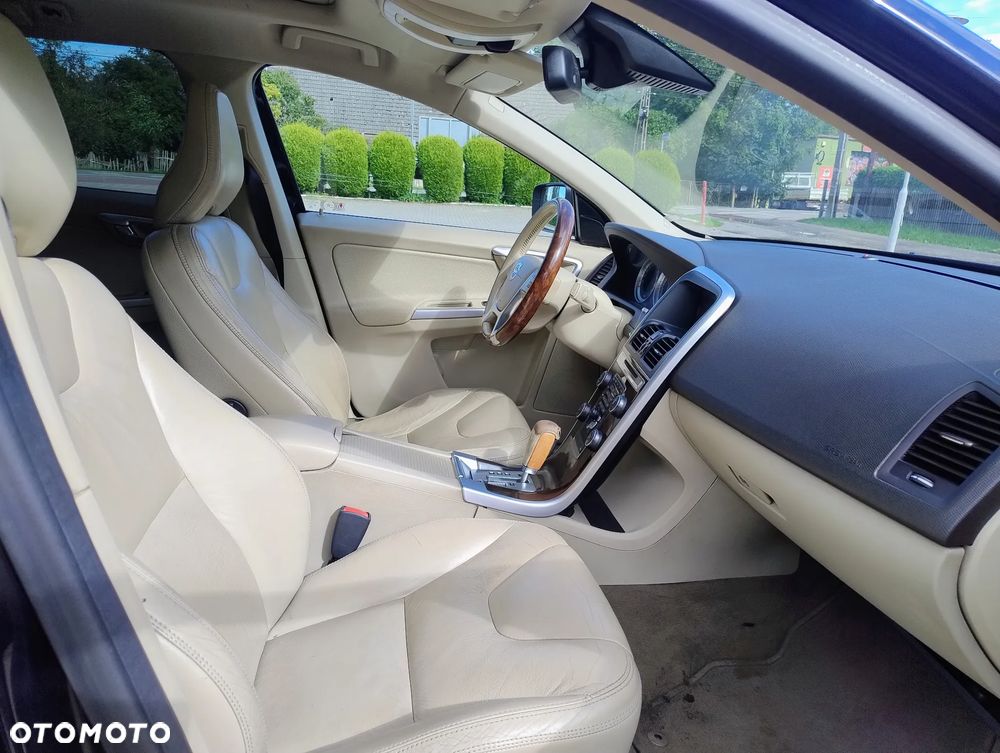Volvo XC 60 2.4D AWD - 2