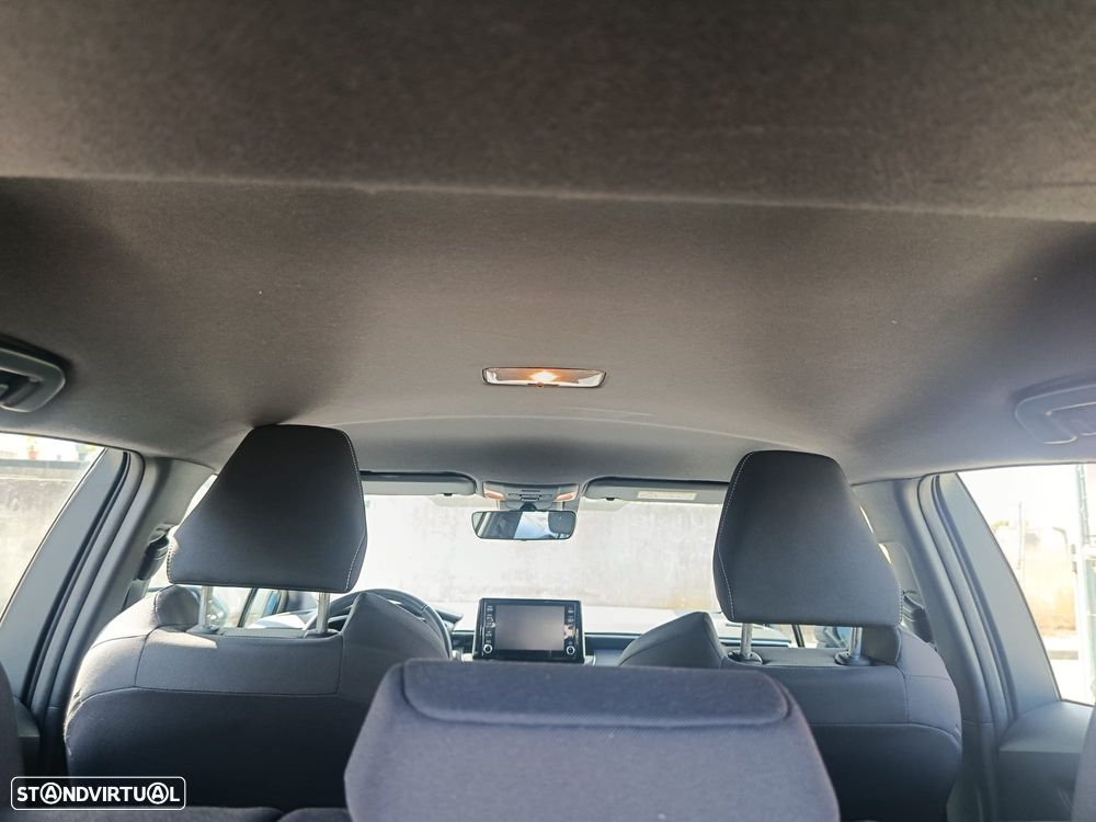 Toyota Corolla 1.8 Hybrid Comfort - 18