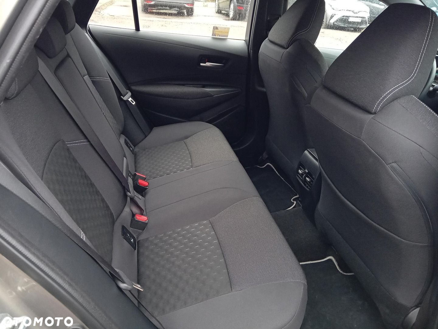 Toyota Corolla - 12