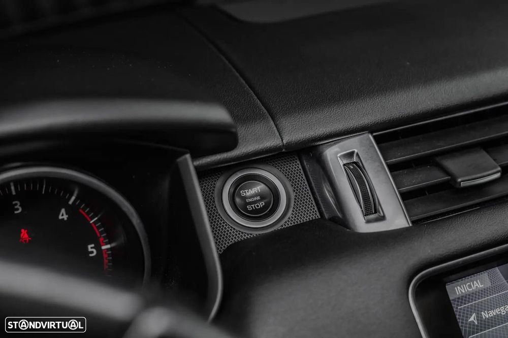 Land Rover Range Rover Sport 2.0 SD4 HSE - 28