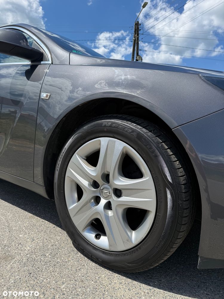 Opel Insignia 1.8 - 15