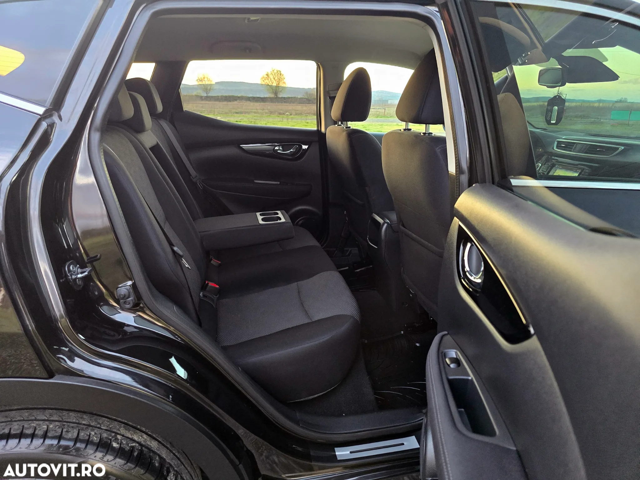 Nissan Qashqai 1.6 DCI ALL-MODE 4x4i ACENTA - 31