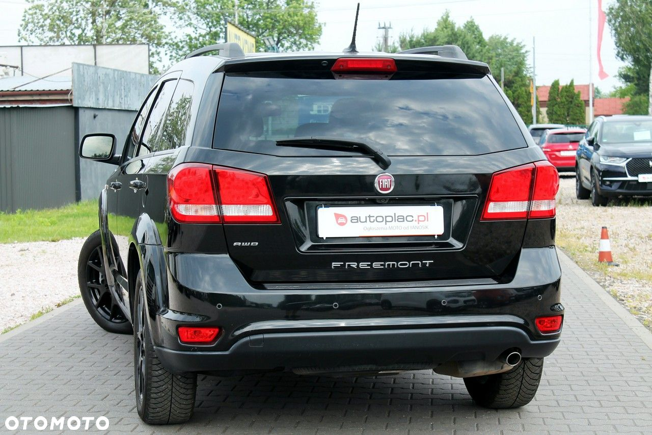 Fiat Freemont 2.0 Multijet Black Code AWD - 23