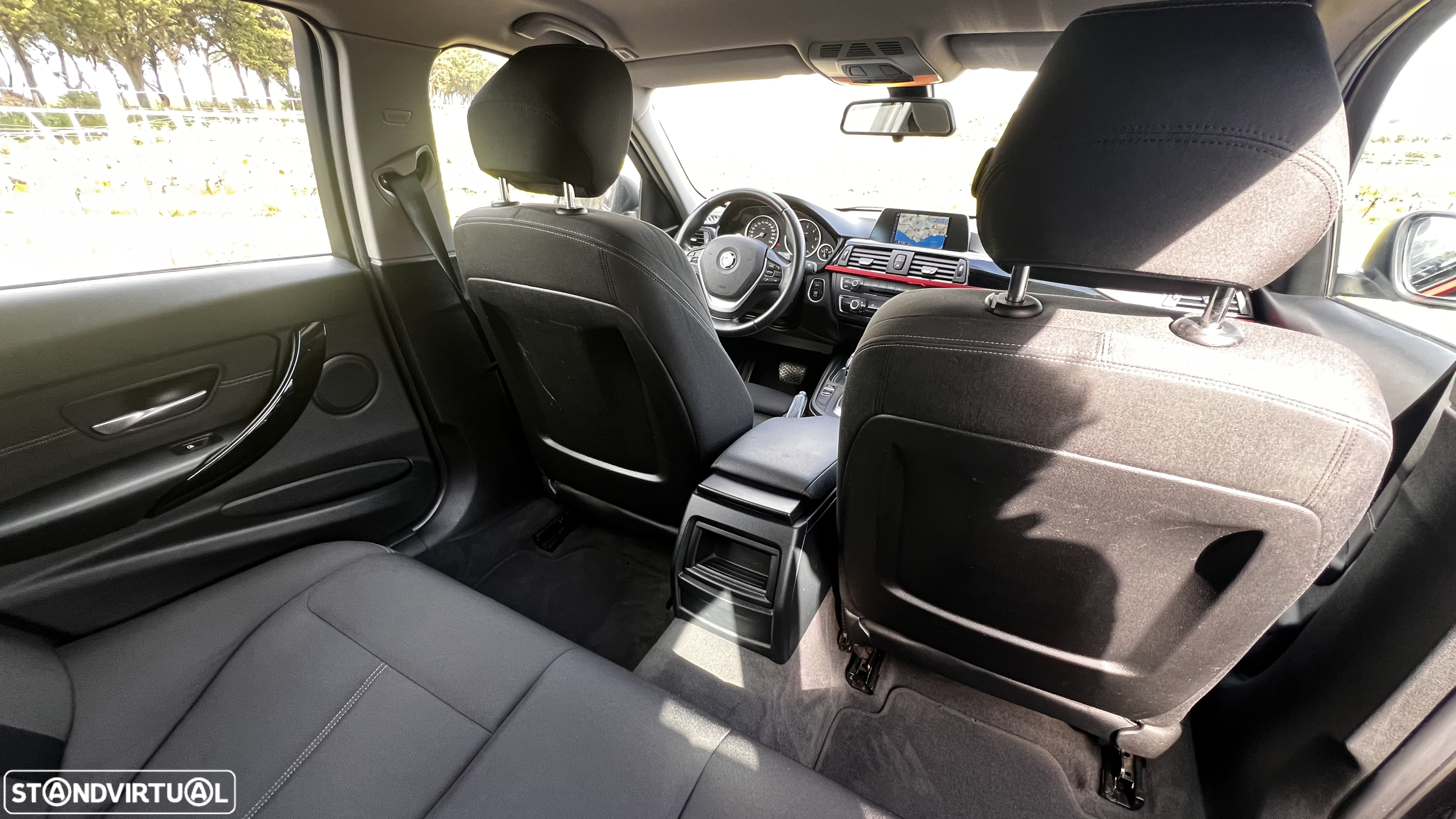 BMW 318 d Touring Auto Line Sport - 60