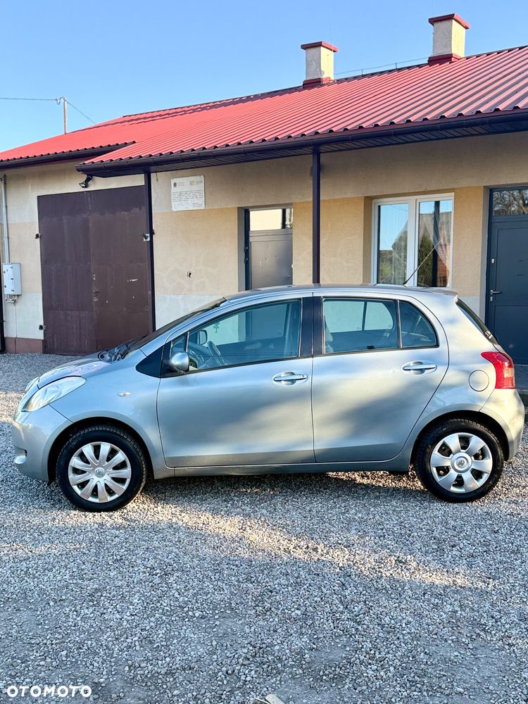 Toyota Yaris 1.3 - 5