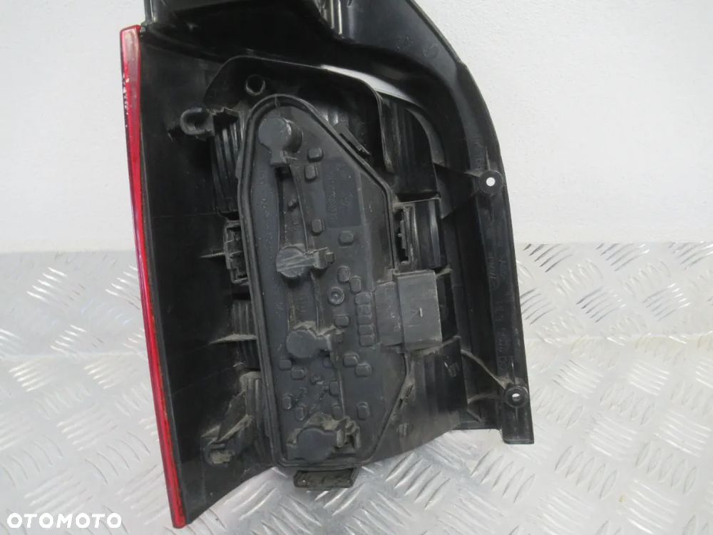 LAMPA TYLNA TYŁ PRAWA VW TRNSPORTER T5 7H0 7H0945096G 2003-2009 rok - 5