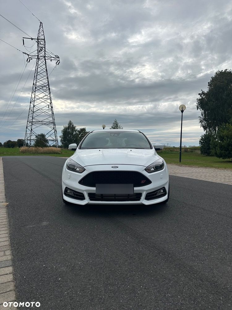 Ford Focus 2.0 EcoBoost ST - 3