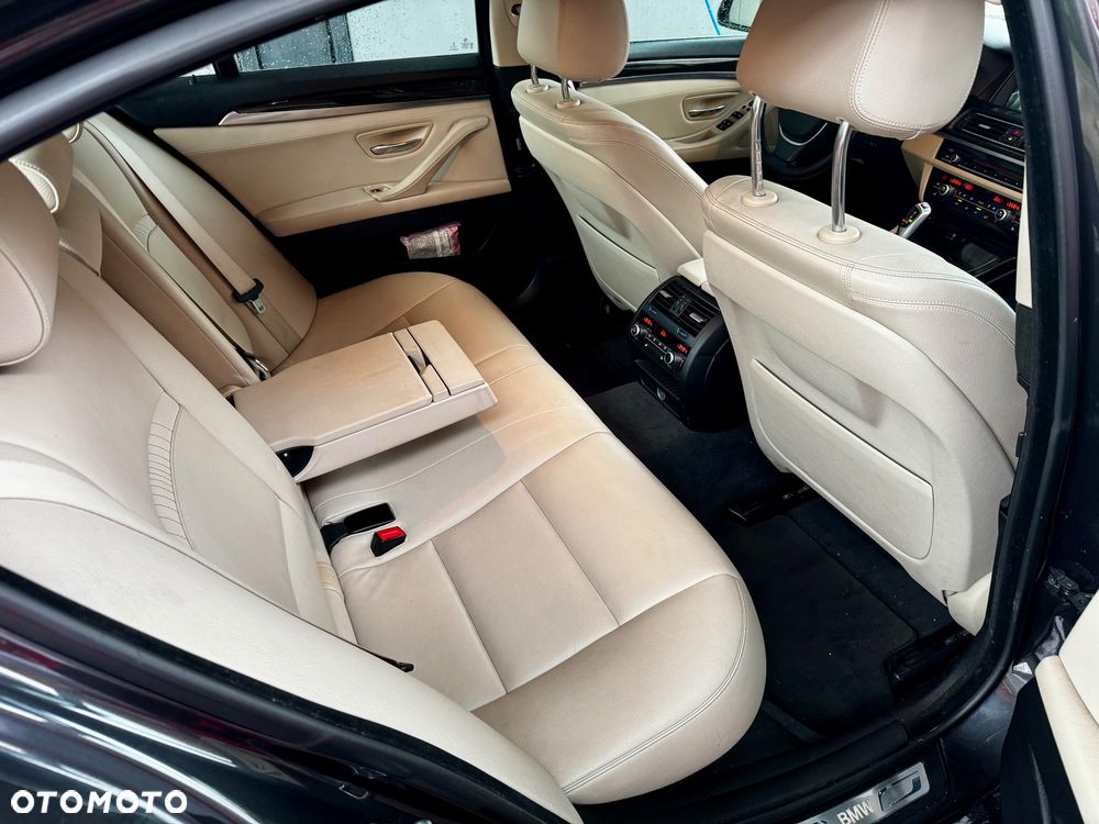 BMW Seria 5 520d xDrive Luxury Line - 18