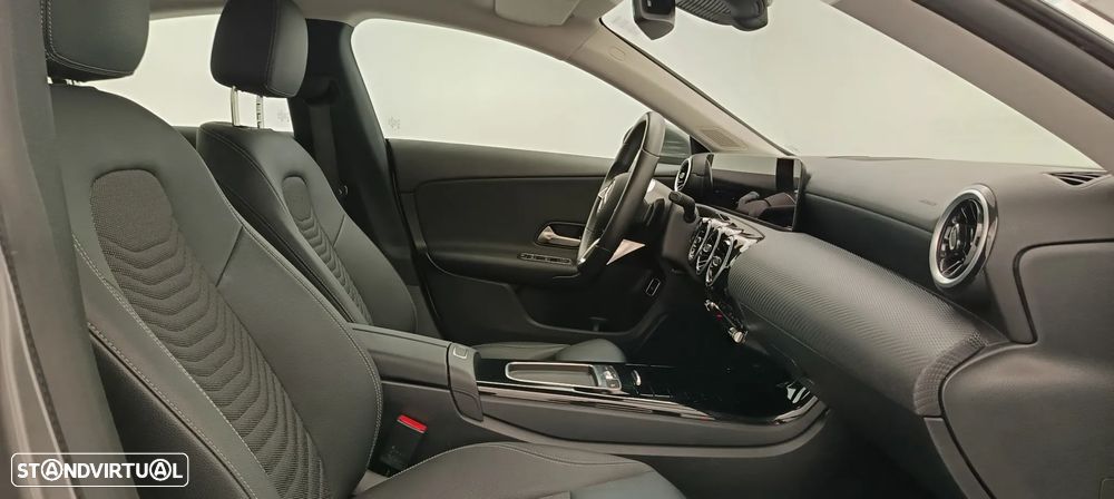 Mercedes-Benz CLA 180 - 28