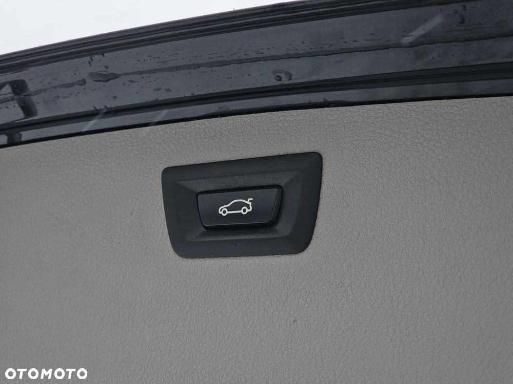 BMW Seria 3 320d Efficient Dynamics - 34