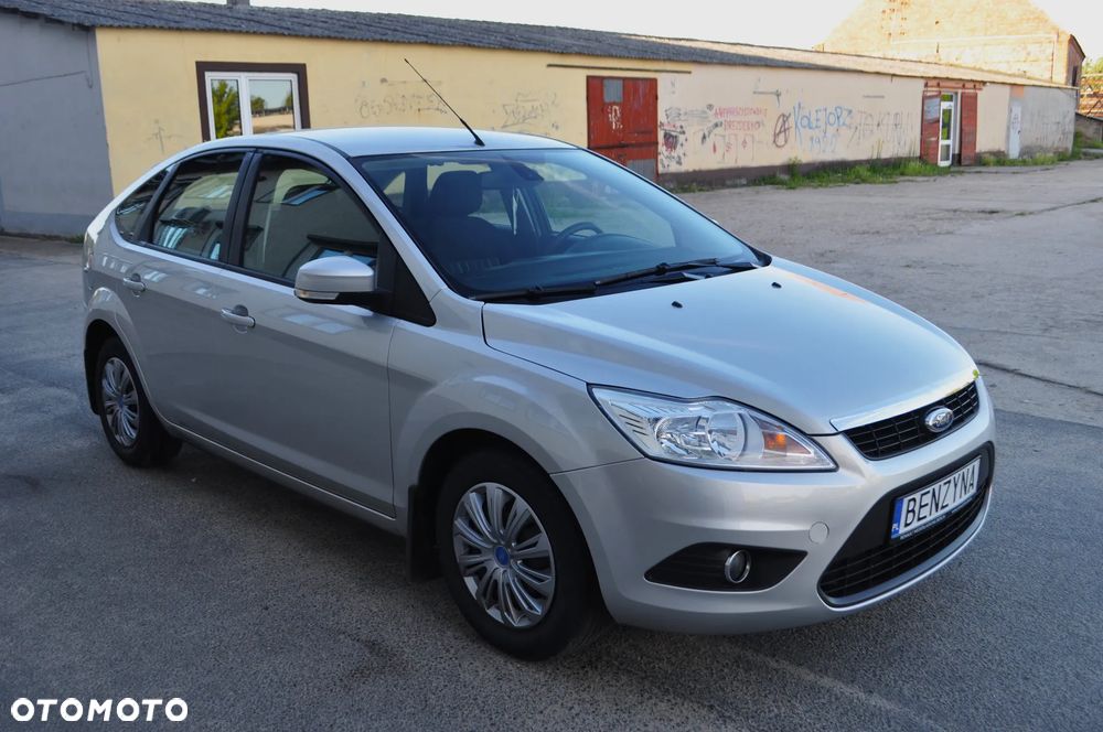 Ford Focus 1.6 Trend + - 2