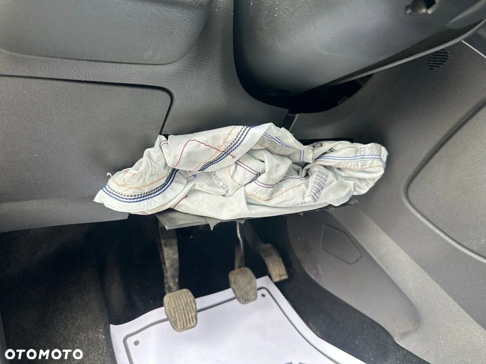 Ford Kuga - 19