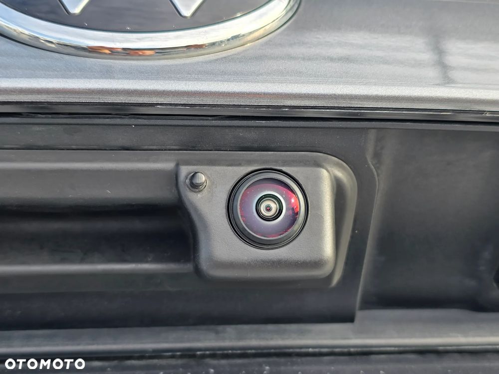 Volkswagen Passat - 23