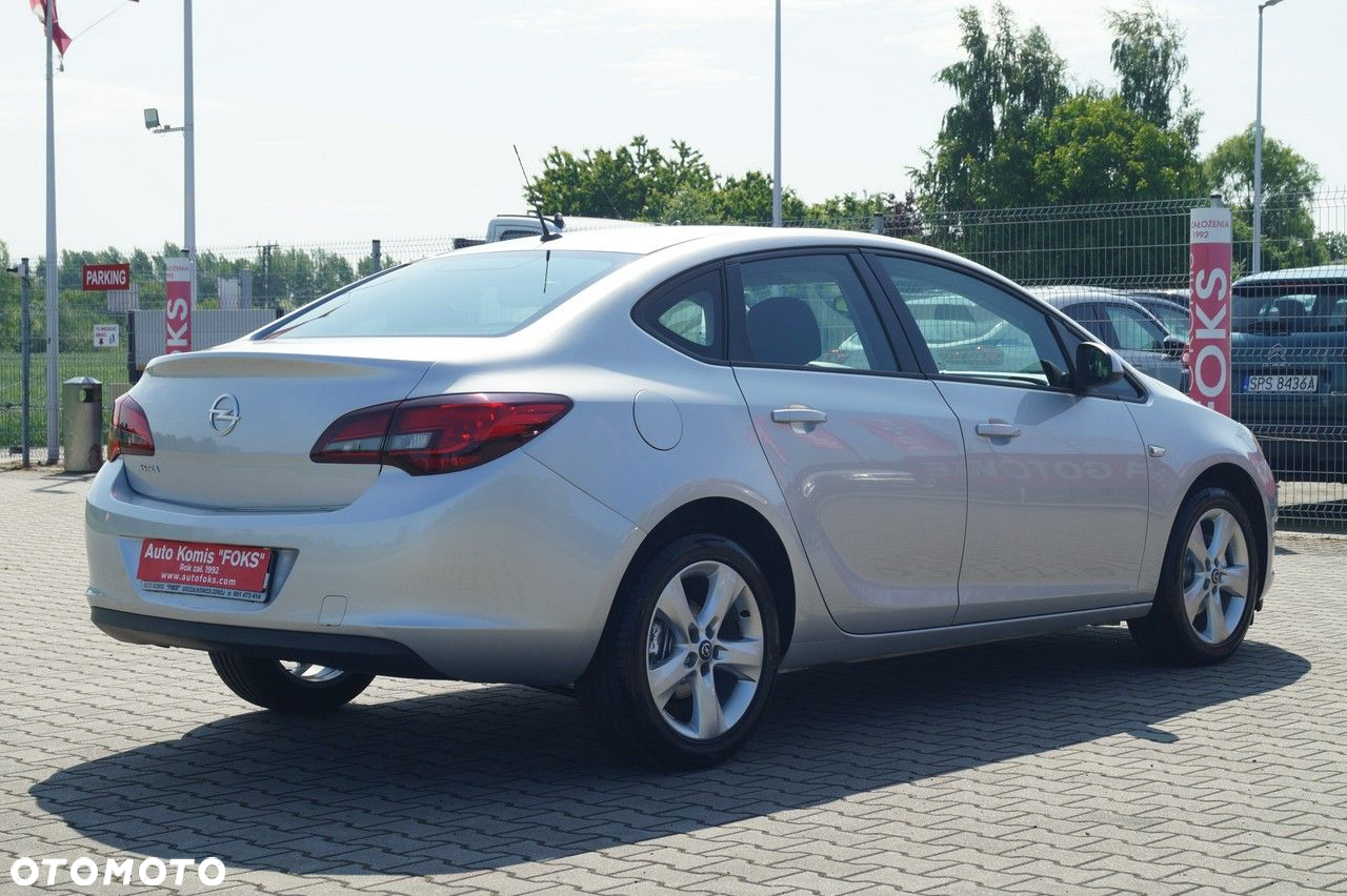 Opel Astra - 8