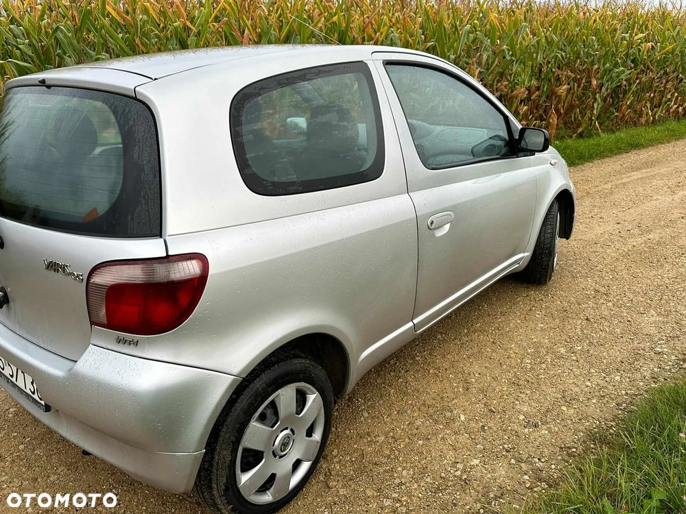 Toyota Yaris - 8