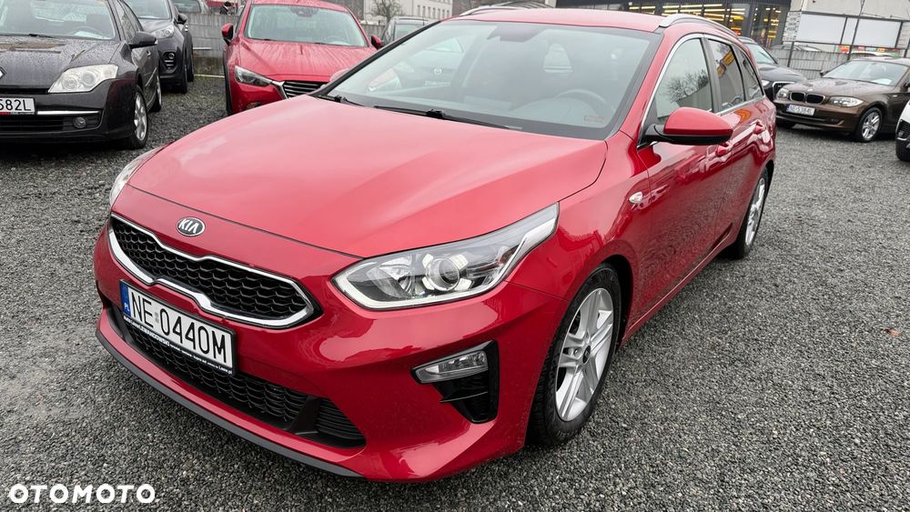 Kia Ceed - 13