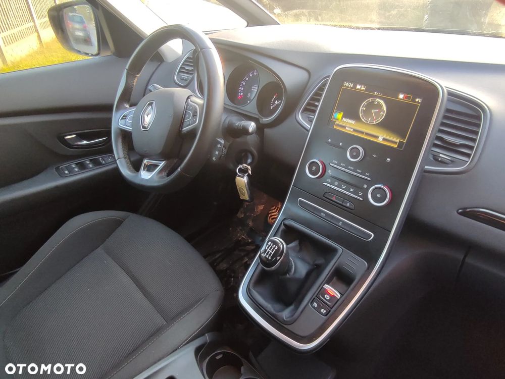 Renault Grand Scenic - 11