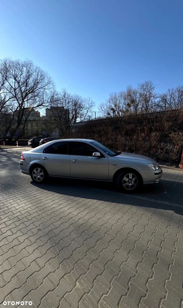 Ford Mondeo 1.8 SCi Ghia - 5