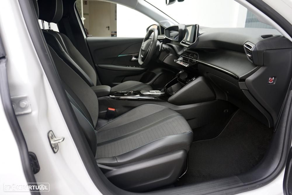 Peugeot 208 1.2 PureTech Allure Pack EAT8 - 5