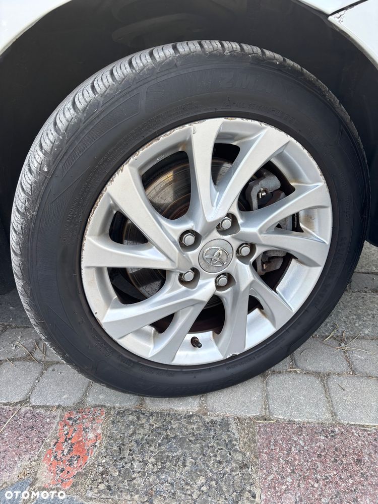 Toyota Auris - 11