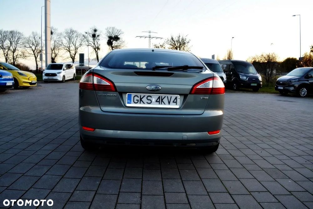 Ford Mondeo 2.0 TDCi Titanium - 19