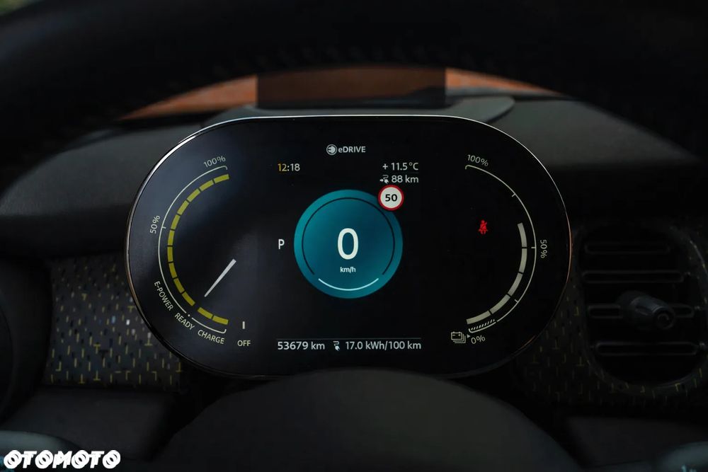 MINI Cooper SE Classic Trim - 38