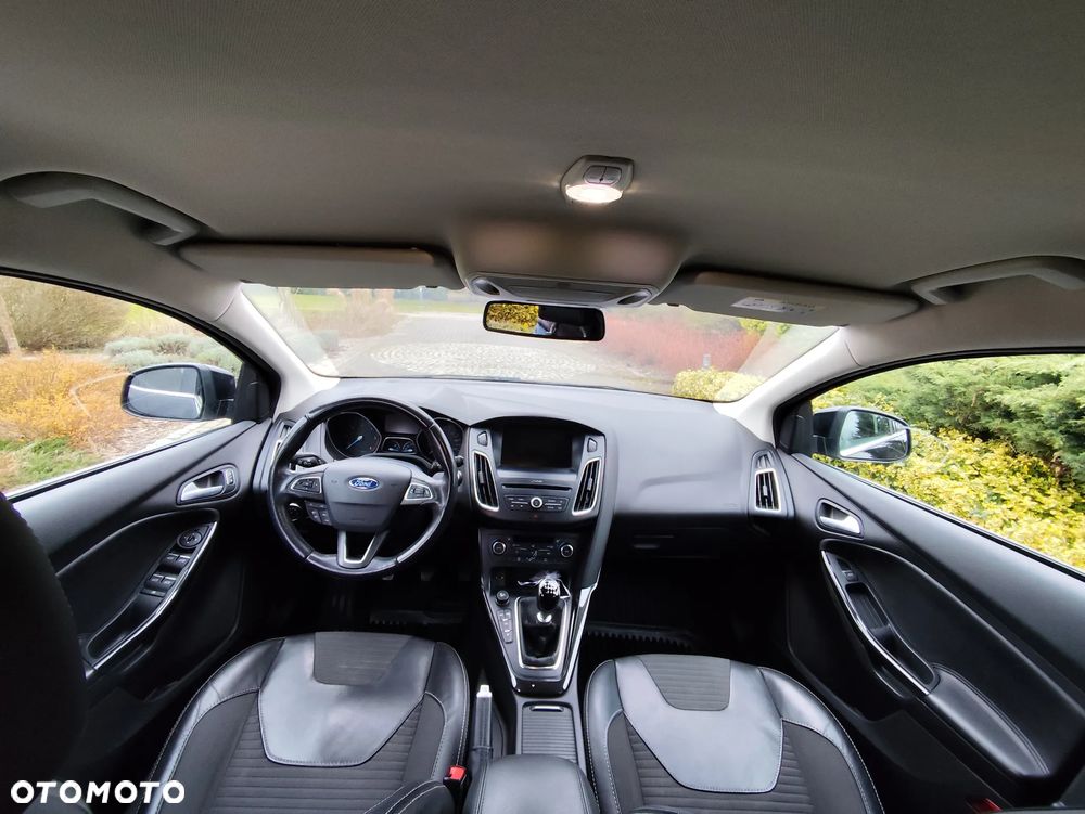 Ford Focus 1.5 EcoBlue STart-Stopp-System TITANIUM - 16