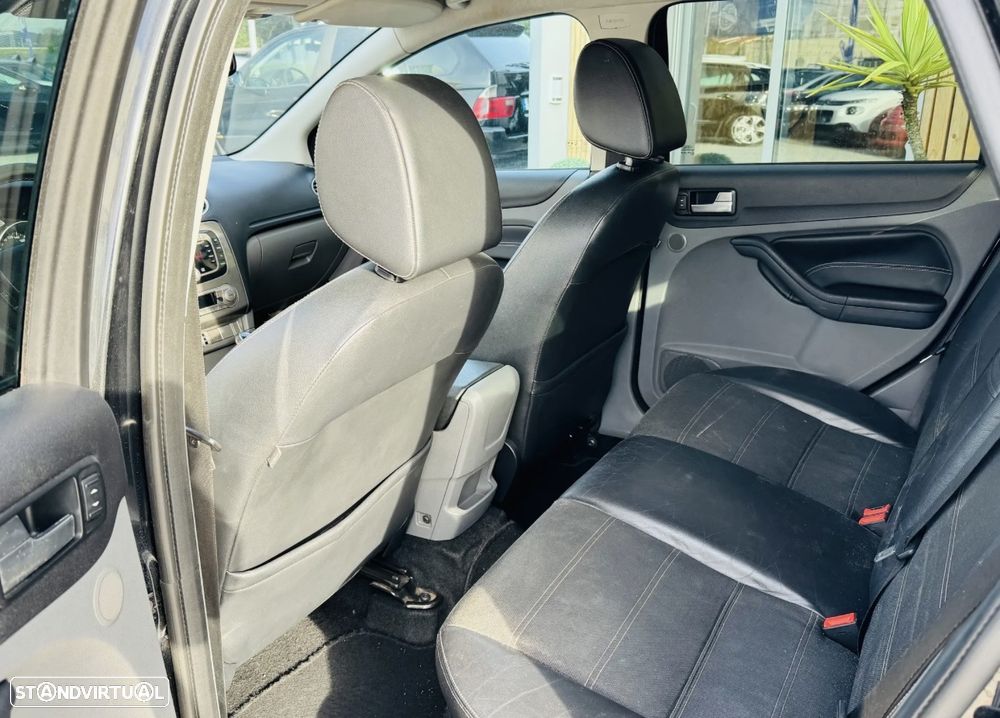 Ford Focus SW 1.6 TDCi Titanium - 6