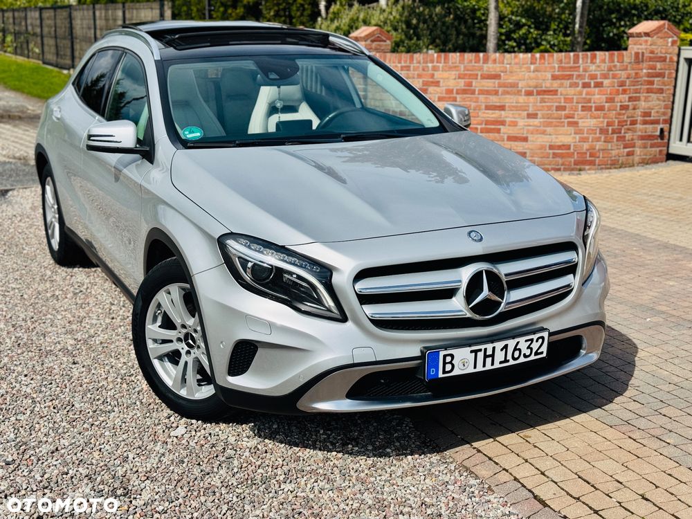Mercedes-Benz GLA 200 7G-DCT Style - 7
