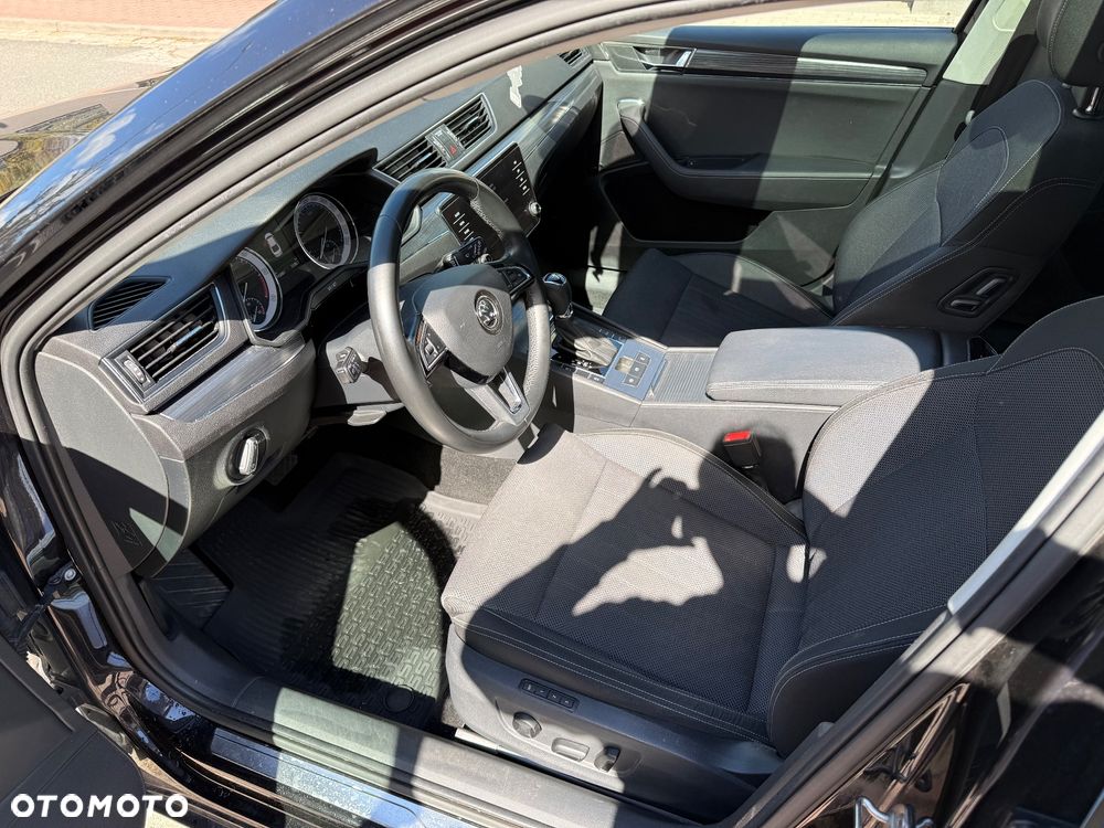 Skoda Superb 2.0 TDI Style DSG - 11